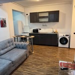 Alquiler de un cómodo apartamento de 2 habitaciones, 55 m², Constanța, Rumanía